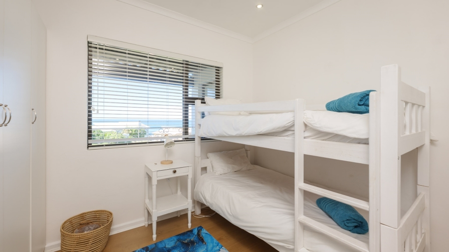 4 Bedroom Property for Sale in Oceanview Heights Western Cape
